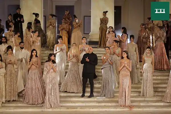 tarun-tahiliani-30-years-of-fashion-and-the-magic-of-the-modern-drape